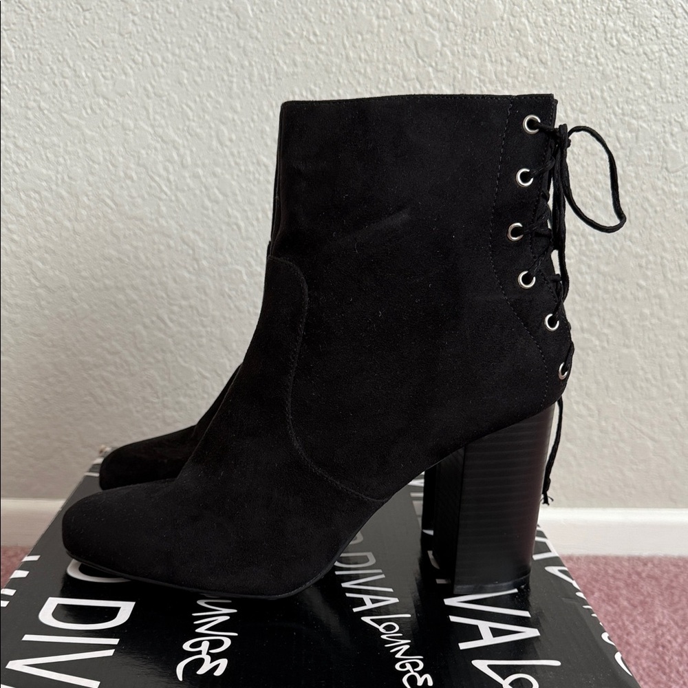 DIVA Lounge Lace-Up Black Ankle Booties